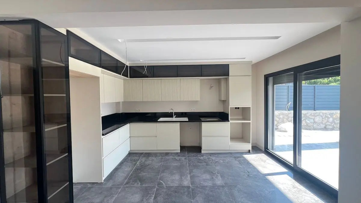 Fitted kitchen